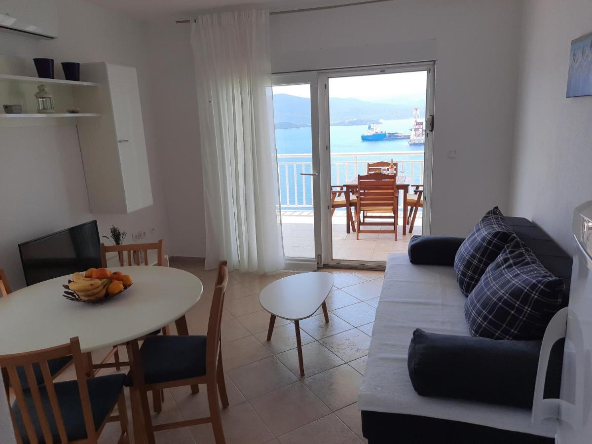 Bella Vista Apartment Komarna Luaran gambar
