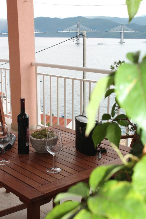 Bella Vista Apartment Komarna Luaran gambar